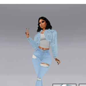 Meet your Posher, Alicia